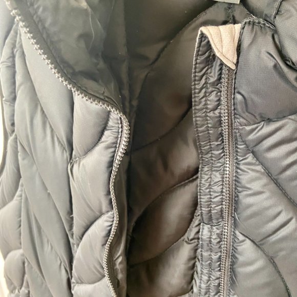 Eddie Bauer Down Puffer Vest in Black [M] - Picture 6 of 7